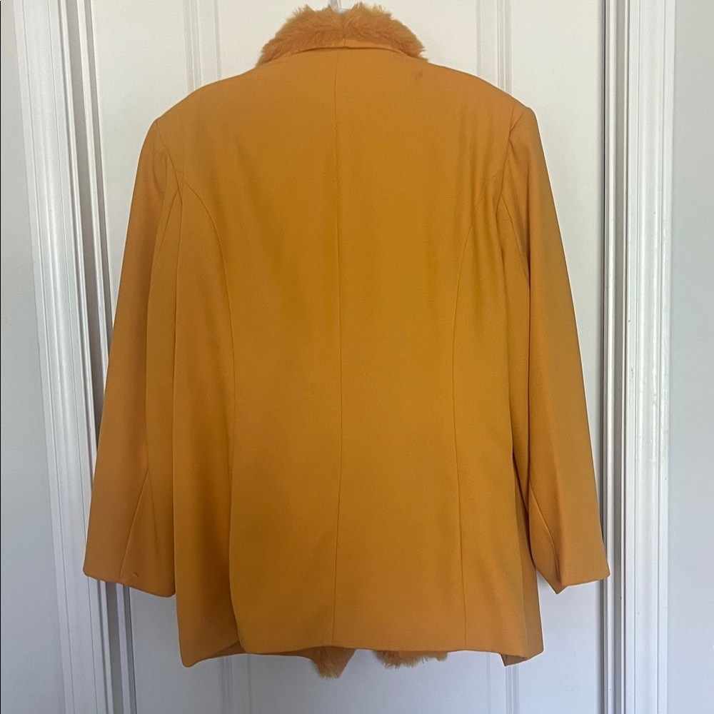Elegant Orange Blazer with Faux Fur Trim - Picture 4 of 5